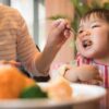 月28万円3人家族のギリギリな生活。外食で焼肉や寿司は無理、月4回のガストが限界…デザートすら頼めないのイメージ画像