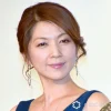 飯島直子、俳優仲間との“熟女会”で見せた自然体すぎる姿が話題「酔ってます?」「見てるこちらがハラハラ」のイメージ画像
